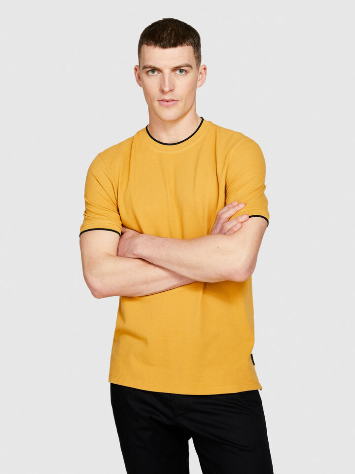 Clashing t-shirt - men's short sleeve t-shirts - Mustard | Sisley image number 4